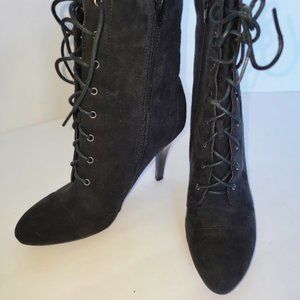 Worthington Black Suede Lace-up, Zip-up Bootie GREAT CONDITION! Sz 9